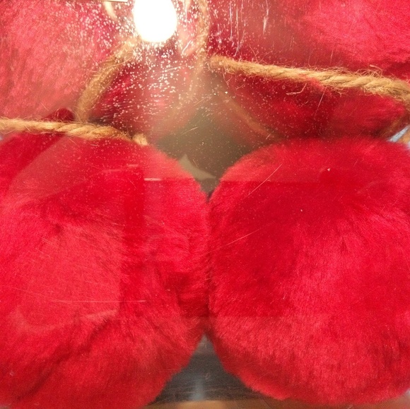 🆕3 inch fuzzy red 🌹ornaments with twine hangers can also be used for pets!🐱🐶 - Picture 3 of 4